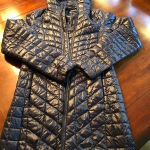 Thermoball North Face XS Navy Hooded Parka